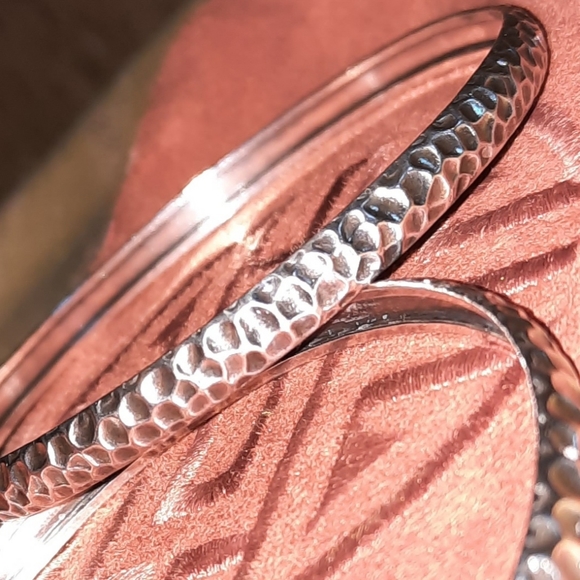 Hammered Handmde Silver Bangle Pair - Picture 8 of 13